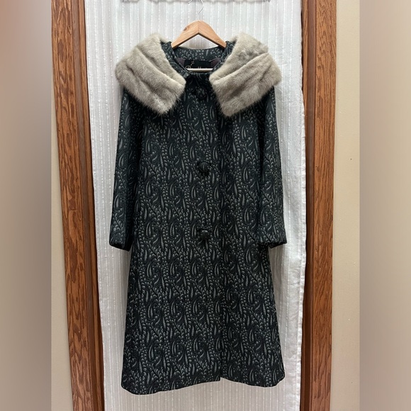 COPY - VTG Golet Brocade Womens Coat Classic Fit Natural Mink Collar - Picture 8 of 14